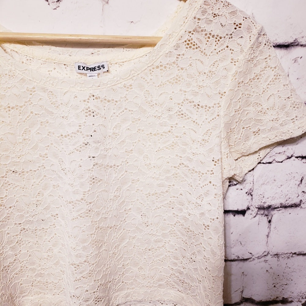 Express lace fitted top crop